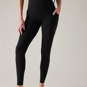 Black leggings with side pockets